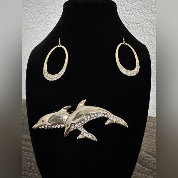 Jewelry - Elegant Gold Dolphin Jewelry Set - Vintage